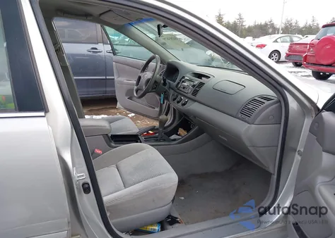 2004 Toyota Camry Le V6 from USA, damaged, VIN 4T1BF32K44U588468